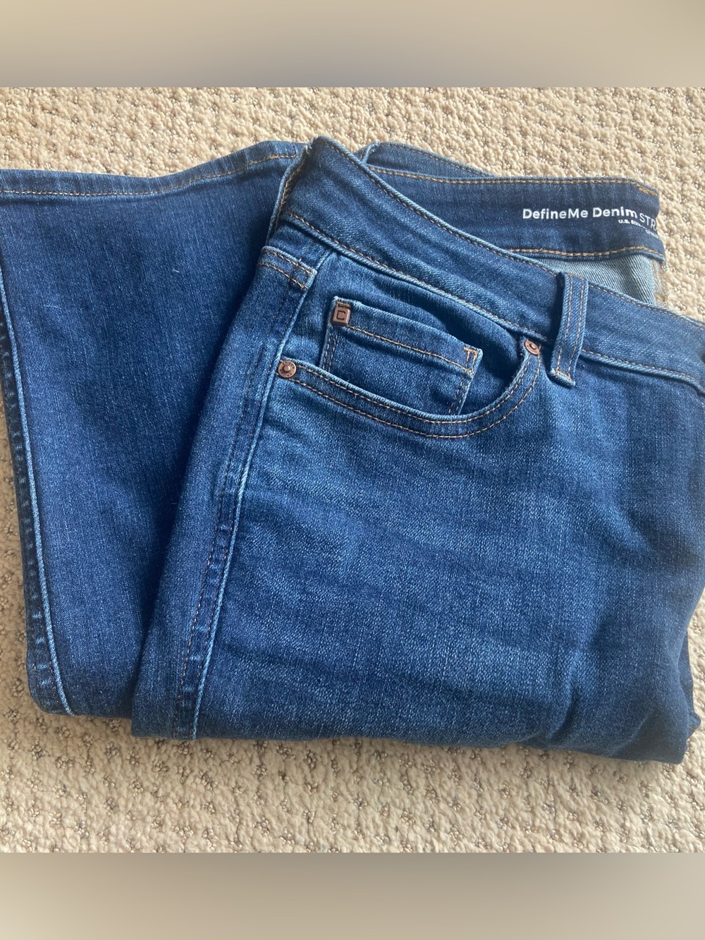 Chico's DEFINE ME Denim Blue Straight Leg Ankle Jeans and great comfortable fit